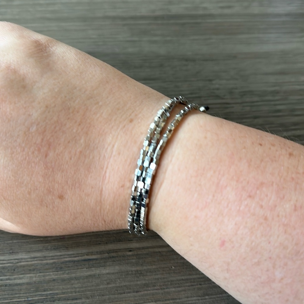 TRINITY COLLECTION
SILVER BRACELET